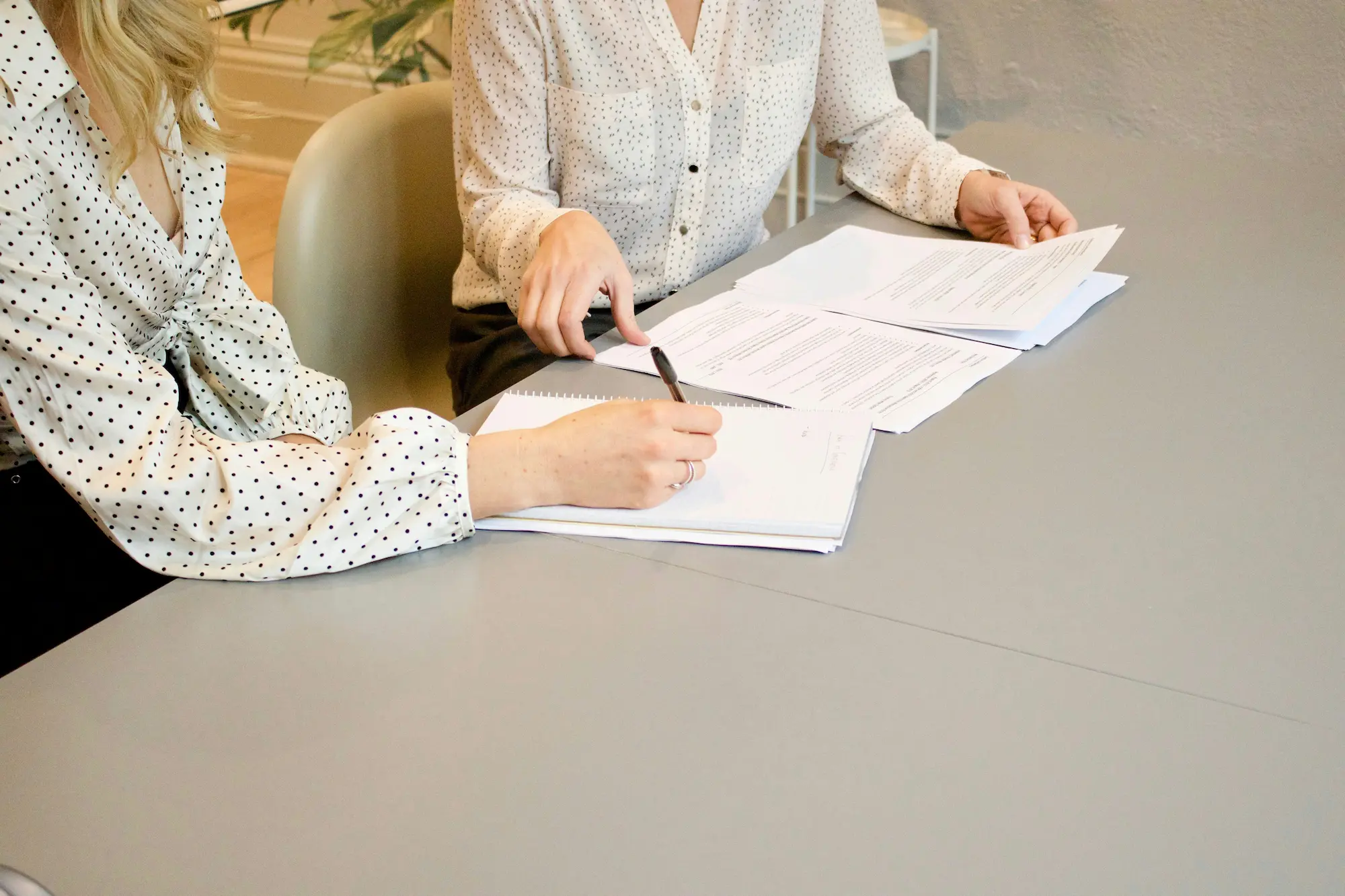 Meeting at Management Key Consulting with focus on compliance and legal support
